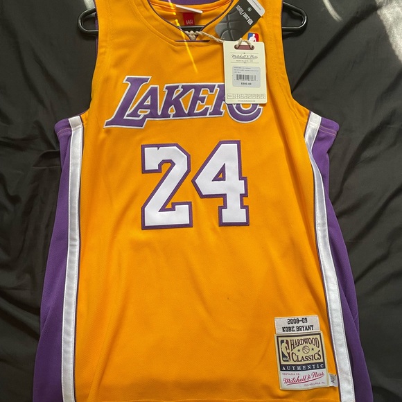 Hardwood classic Kobe jersey never worn bought for 300!